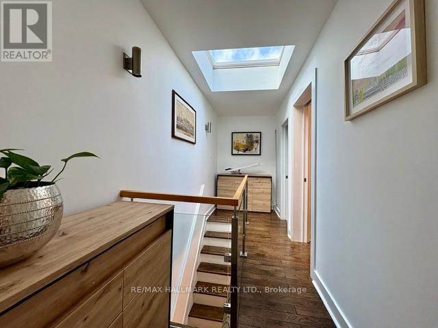 92 Hiltz Avenue, Toronto, Ontario  M4L 2N5 - Photo 12 - E13412662