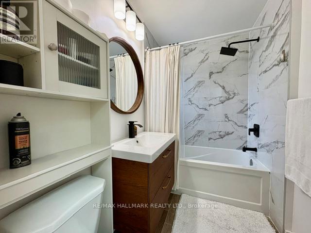 92 Hiltz Avenue, Toronto, Ontario  M4L 2N5 - Photo 13 - E13412662