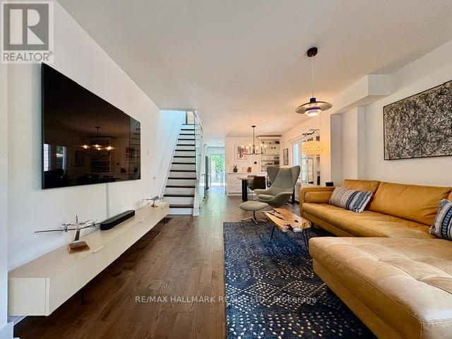 92 Hiltz Avenue, Toronto, Ontario  M4L 2N5 - Photo 7 - E13412662