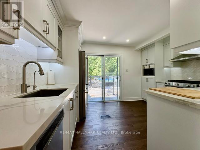 92 Hiltz Avenue, Toronto, Ontario  M4L 2N5 - Photo 9 - E13412662