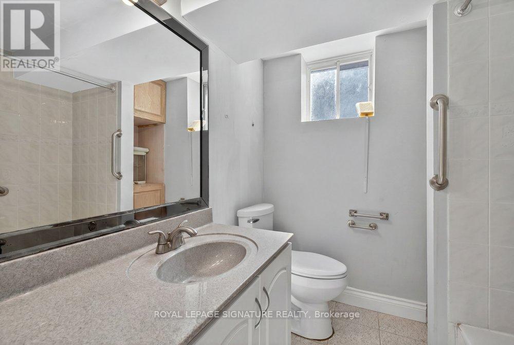 126 Trinnell Boulevard, Toronto, Ontario  M1L 1S7 - Photo 27 - E13412666