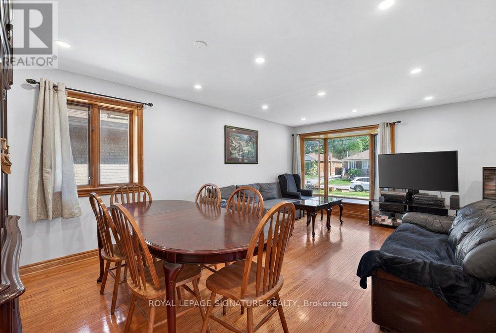 126 Trinnell Boulevard, Toronto, Ontario  M1L 1S7 - Photo 9 - E13412666