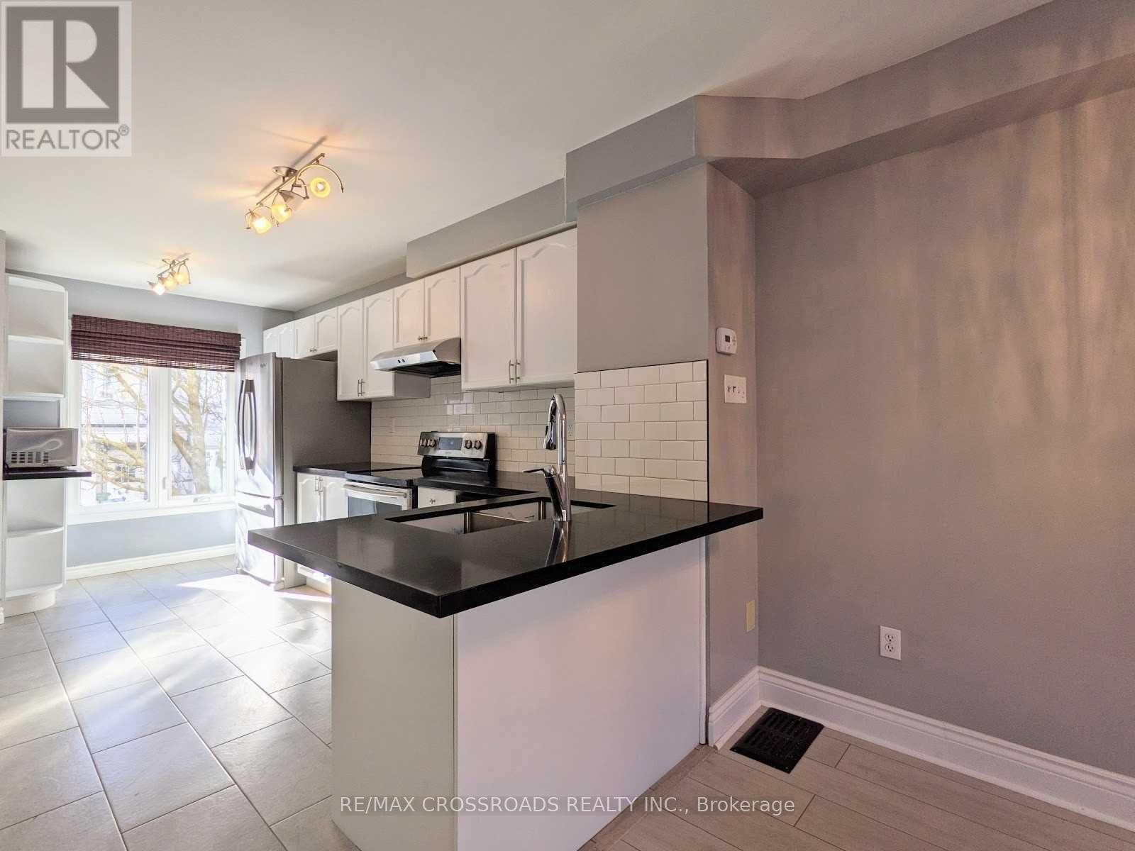 1173 Craven Road, Toronto (Greenwood-Coxwell), Ontario  M4J 4V7 - Photo 3 - E13412676