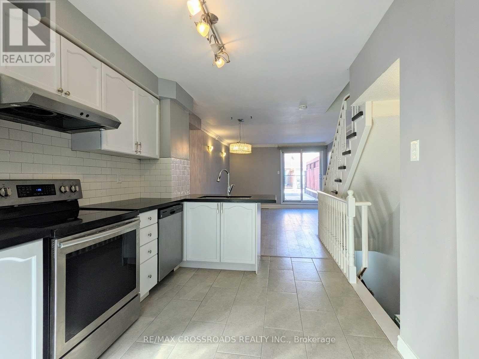 1173 Craven Road, Toronto (Greenwood-Coxwell), Ontario  M4J 4V7 - Photo 4 - E13412676