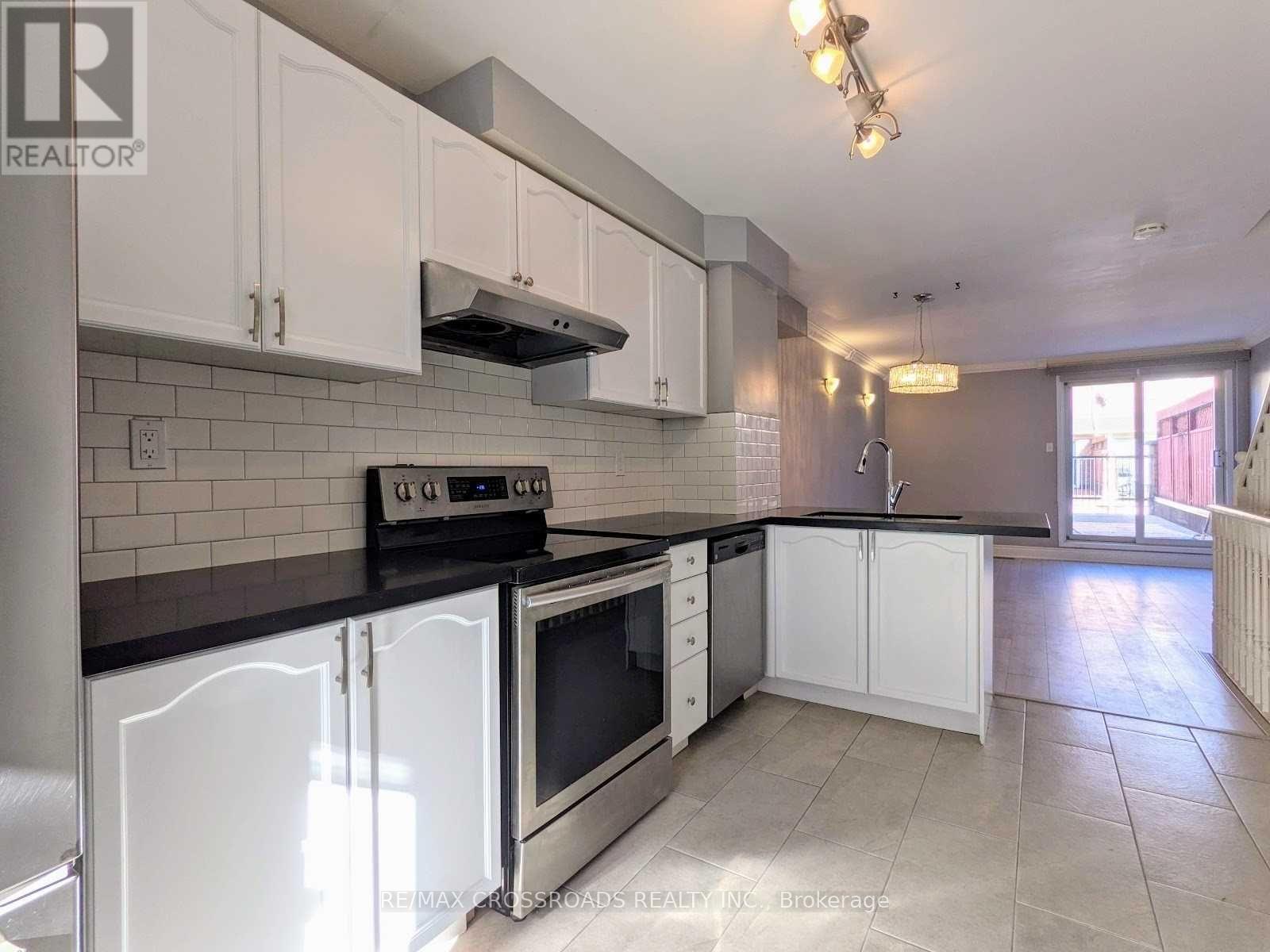 1173 Craven Road, Toronto (Greenwood-Coxwell), Ontario  M4J 4V7 - Photo 5 - E13412676