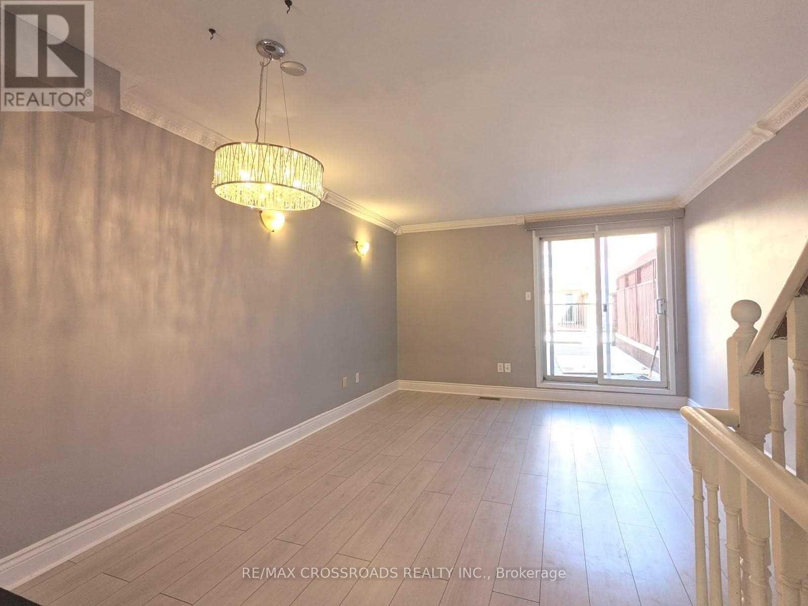 1173 Craven Road, Toronto (Greenwood-Coxwell), Ontario  M4J 4V7 - Photo 6 - E13412676