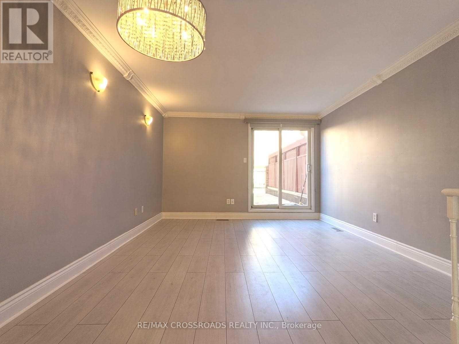 1173 Craven Road, Toronto (Greenwood-Coxwell), Ontario  M4J 4V7 - Photo 7 - E13412676