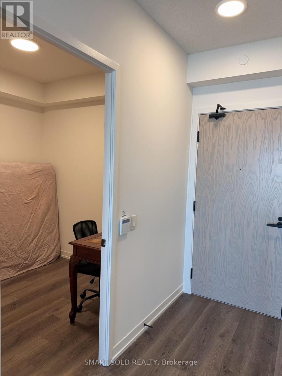 5611 - 8 Interchange Way, Vaughan, Ontario  L4K 0R2 - Photo 11 - N13412632