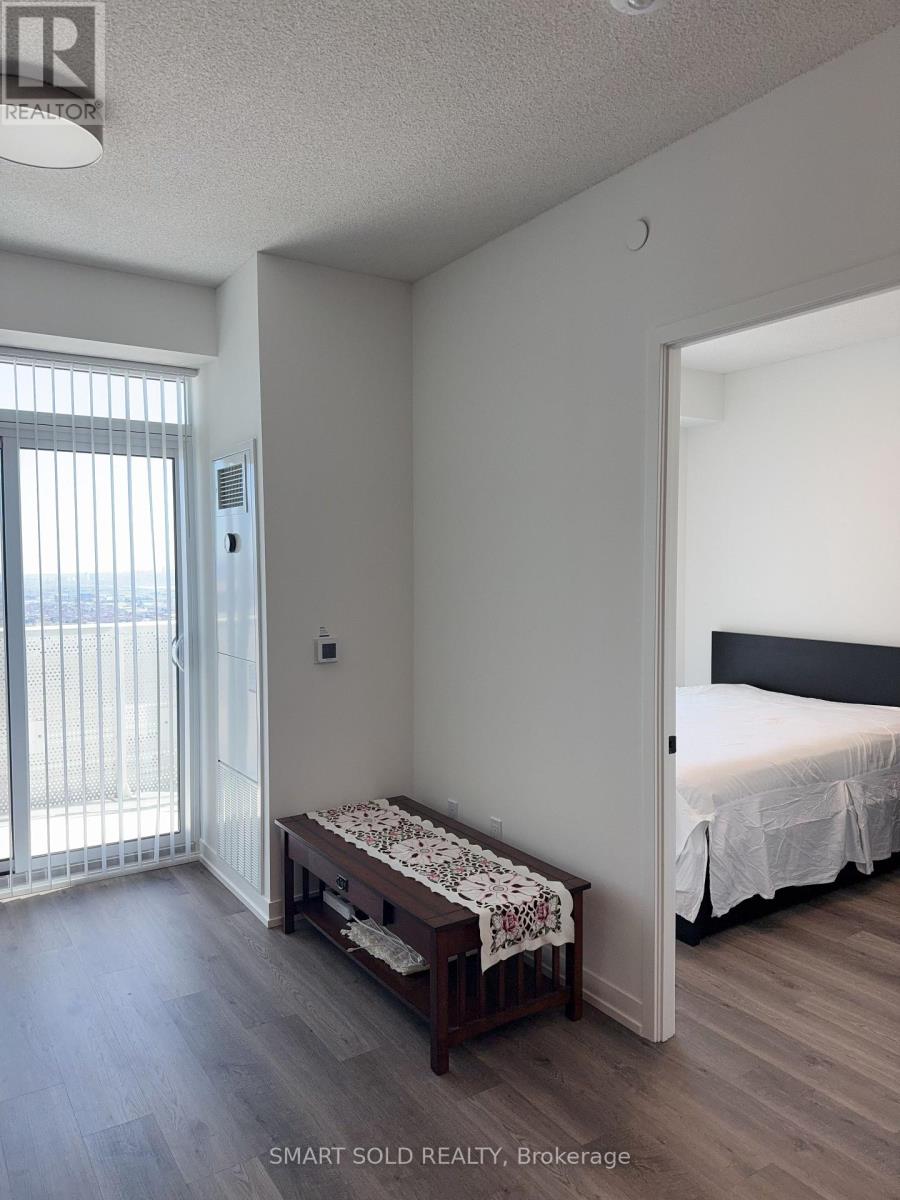 5611 - 8 Interchange Way, Vaughan, Ontario  L4K 0R2 - Photo 5 - N13412632
