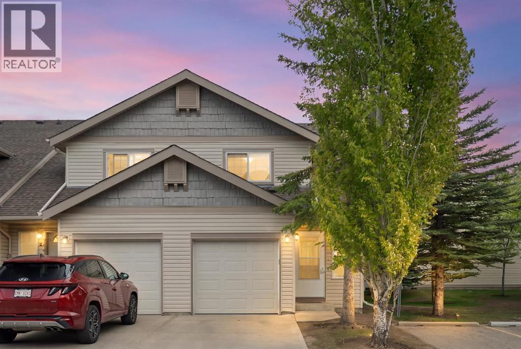 10 Eversyde Court SW, Calgary, Alberta  T2Y 4S4 - Photo 1 - A2315384