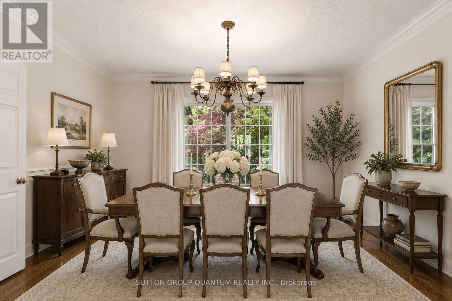 8 Riverside Crescent, Toronto, Ontario  M6S 1B6 - Photo 14 - W13412634