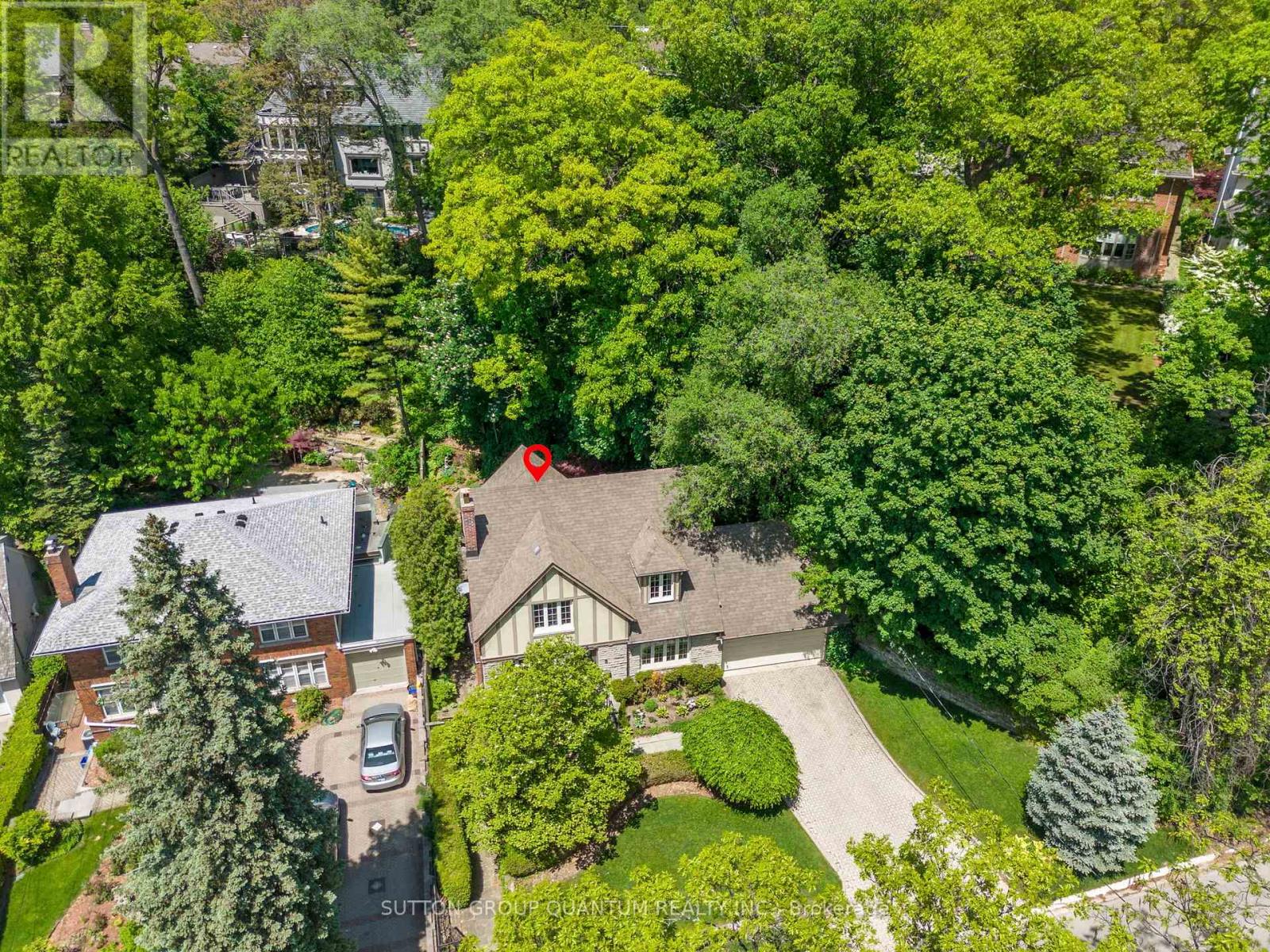 8 Riverside Crescent, Toronto, Ontario  M6S 1B6 - Photo 39 - W13412634