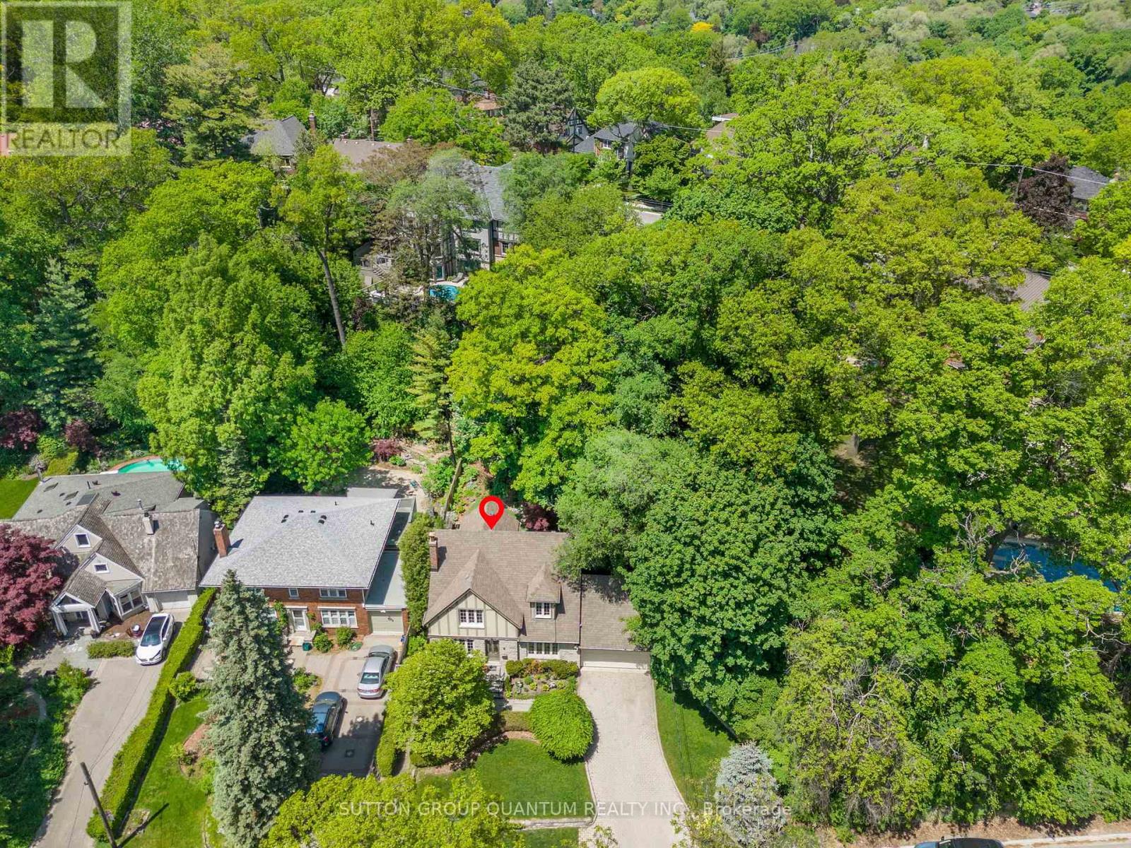 8 Riverside Crescent, Toronto, Ontario  M6S 1B6 - Photo 40 - W13412634