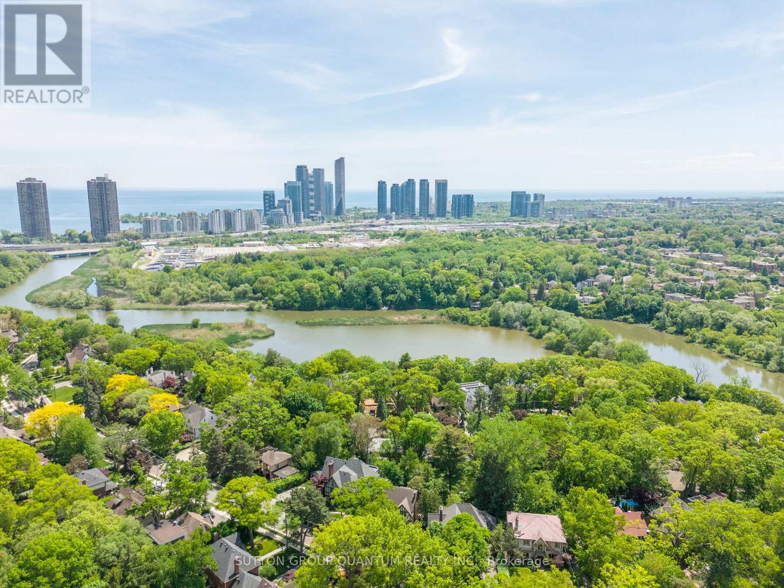 8 Riverside Crescent, Toronto, Ontario  M6S 1B6 - Photo 44 - W13412634