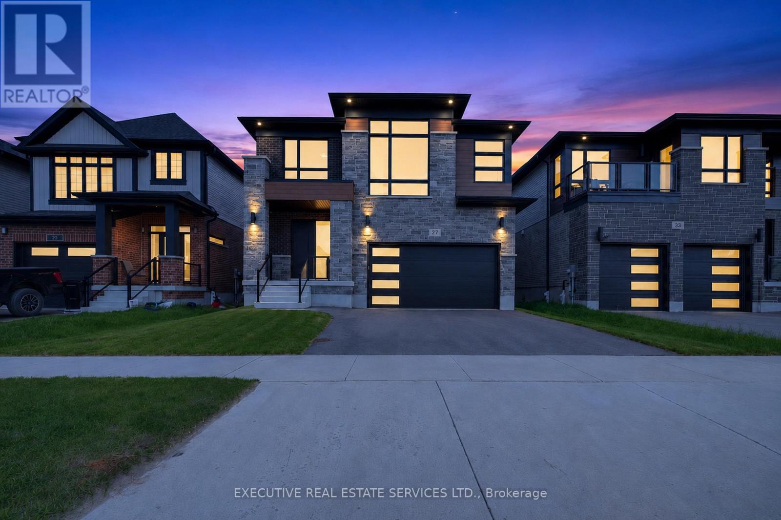 27 JACOB DETWEILLER DRIVE, Kitchener, Ontario