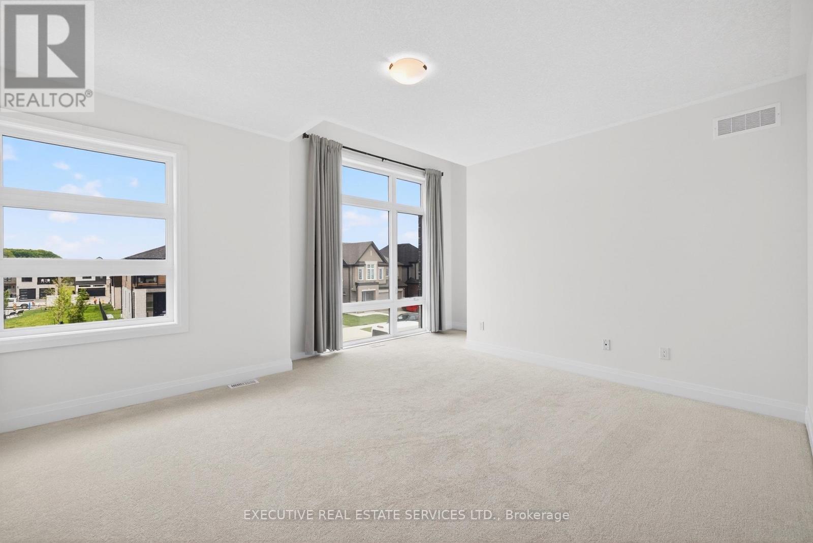 27 Jacob Detweiller Drive, Kitchener, Ontario  N2P 0K7 - Photo 25 - X13412636