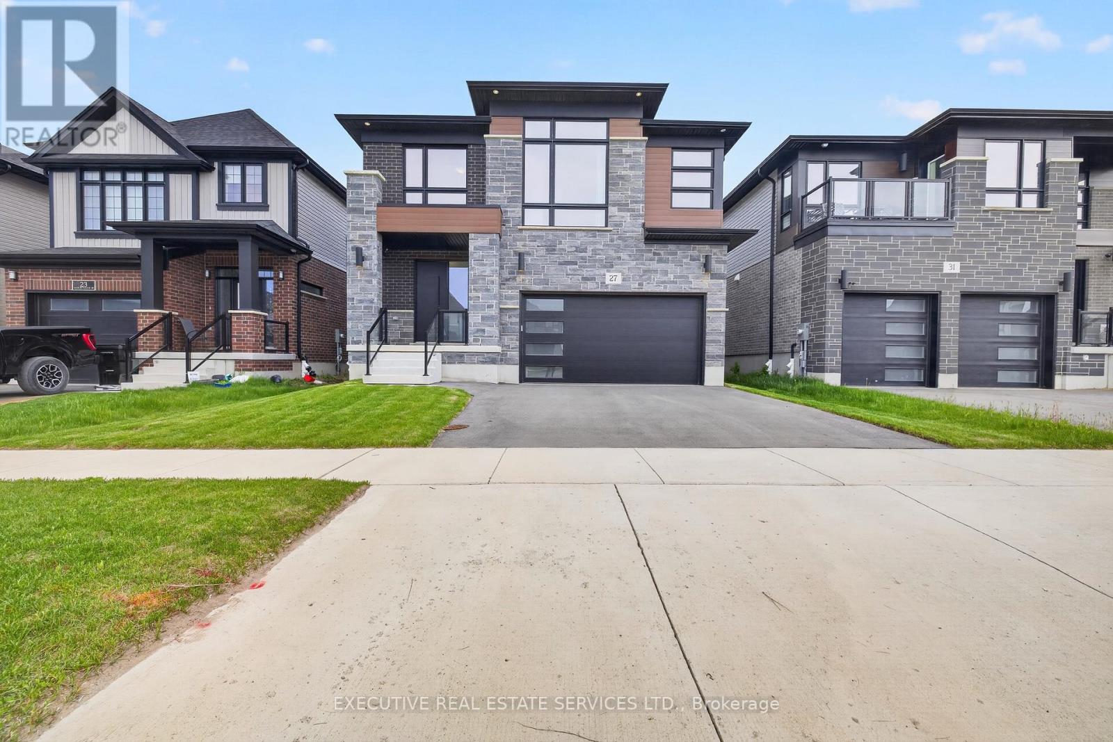 27 Jacob Detweiller Drive, Kitchener, Ontario  N2P 0K7 - Photo 4 - X13412636