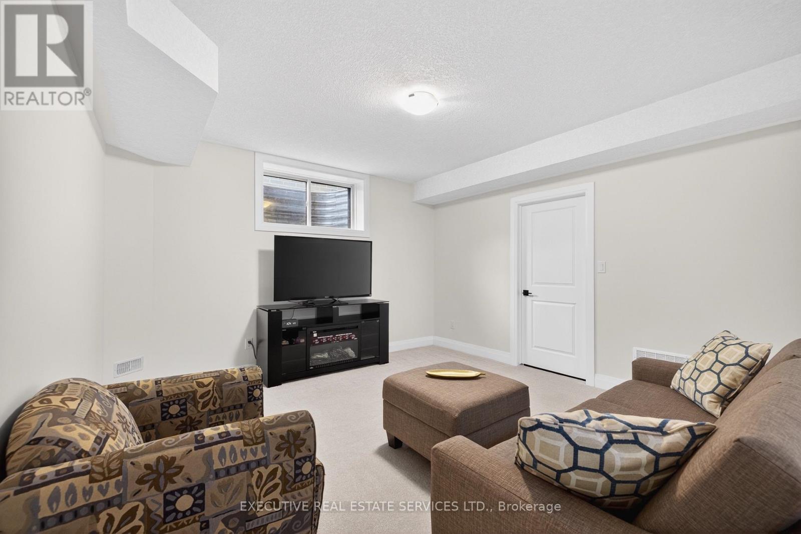 27 Jacob Detweiller Drive, Kitchener, Ontario  N2P 0K7 - Photo 46 - X13412636