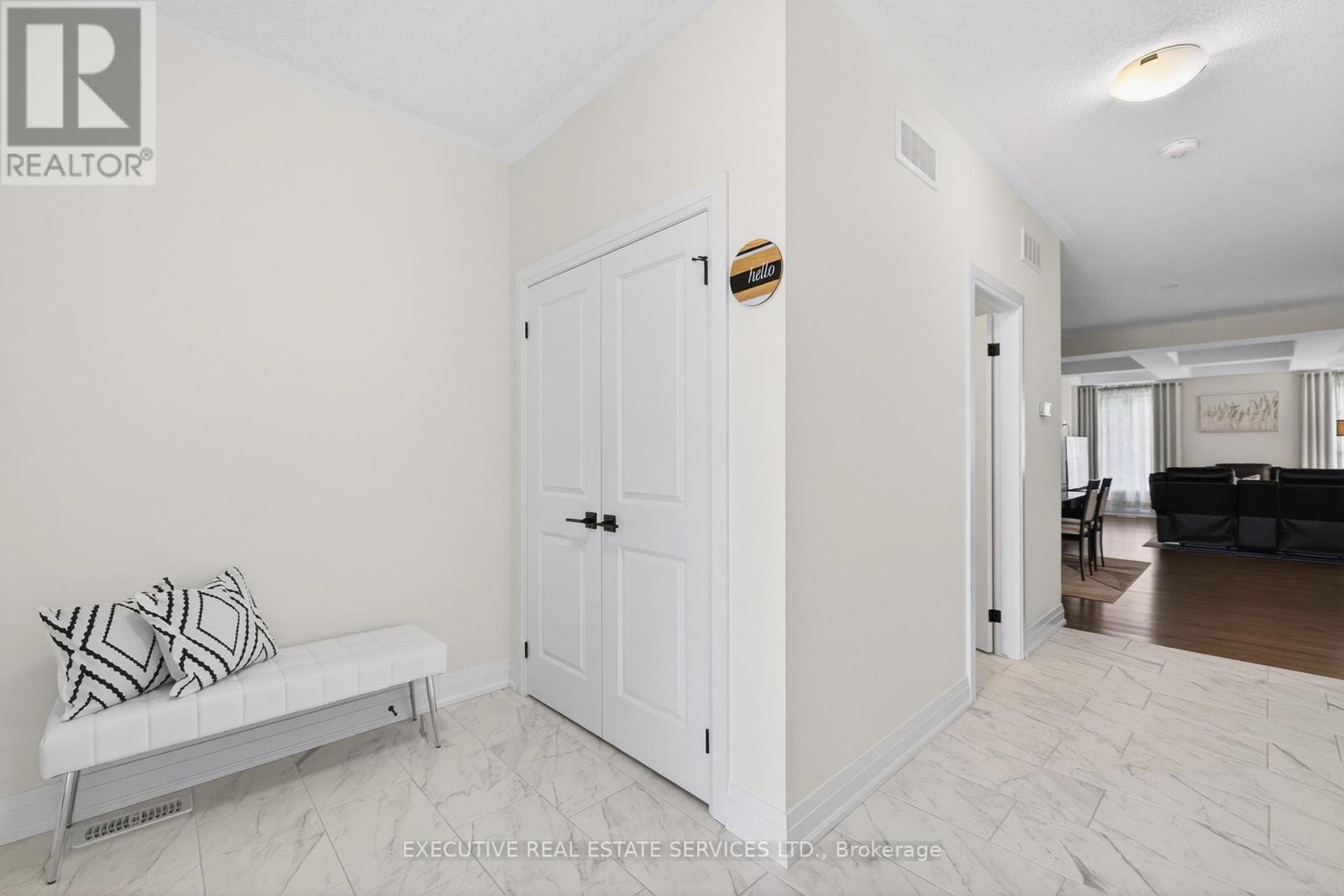27 Jacob Detweiller Drive, Kitchener, Ontario  N2P 0K7 - Photo 7 - X13412636