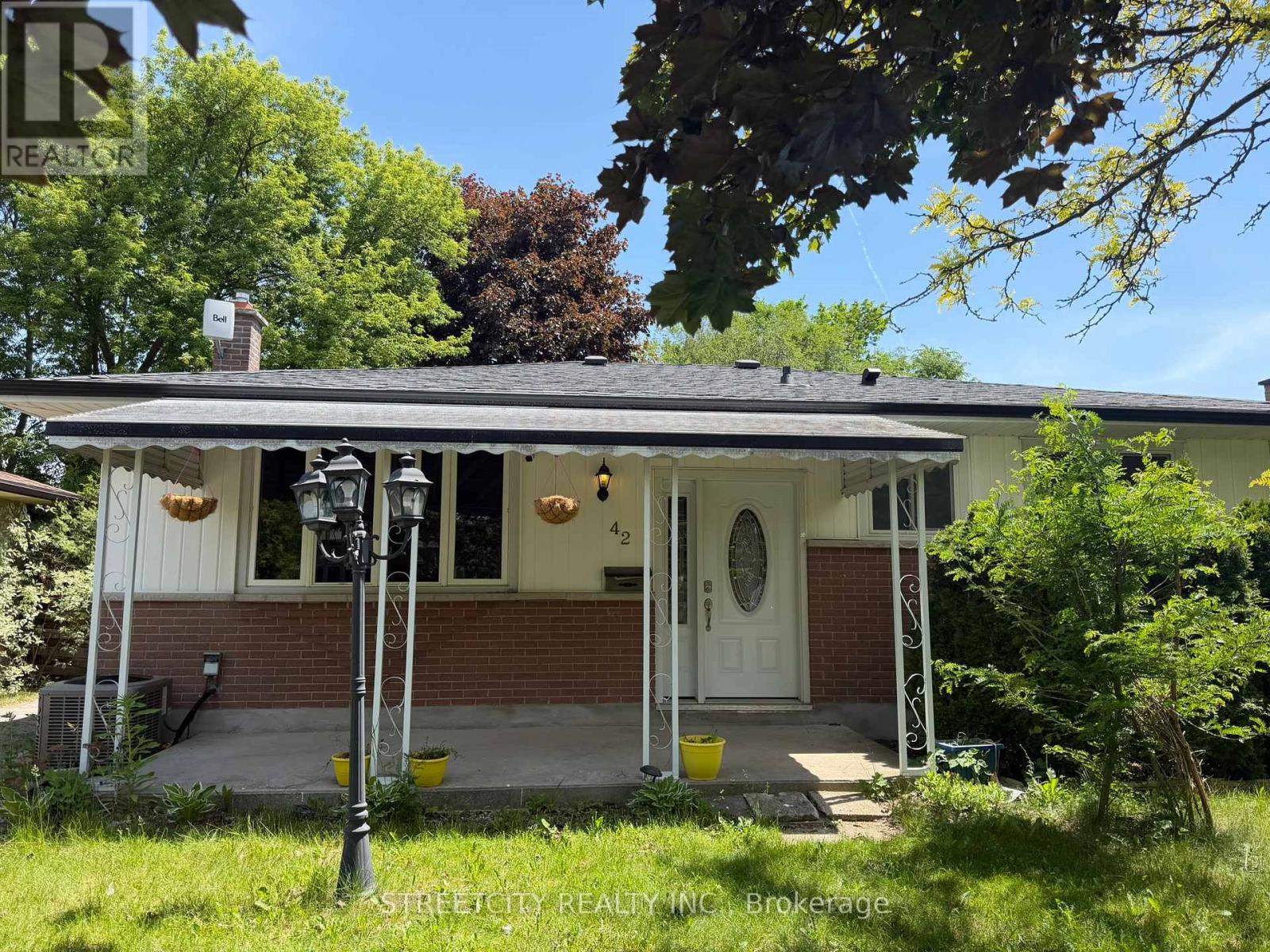 42 Oneida Road, London East (East D), Ontario  N5V 2X1 - Photo 2 - X13412710