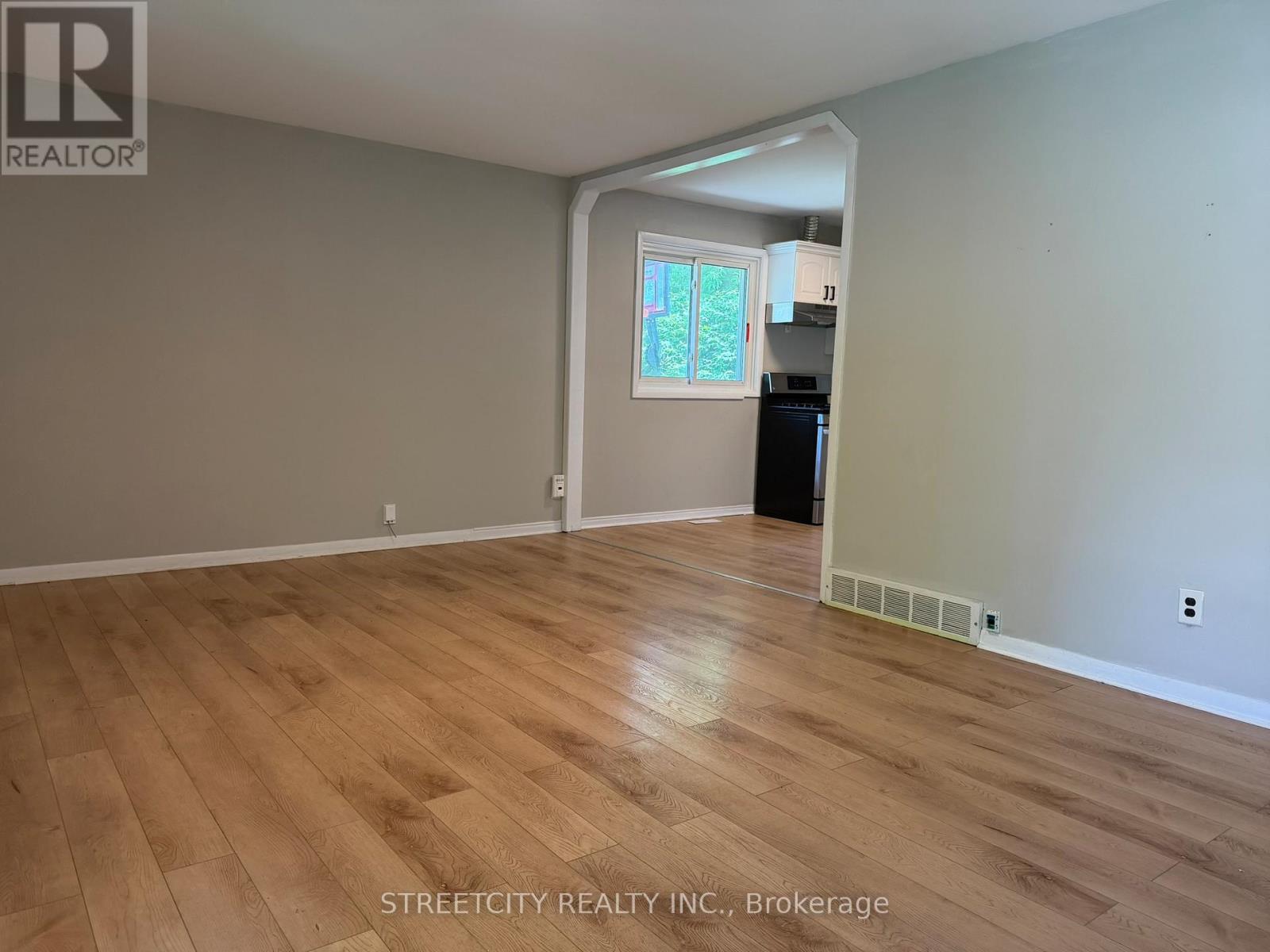 42 Oneida Road, London East (East D), Ontario  N5V 2X1 - Photo 5 - X13412710