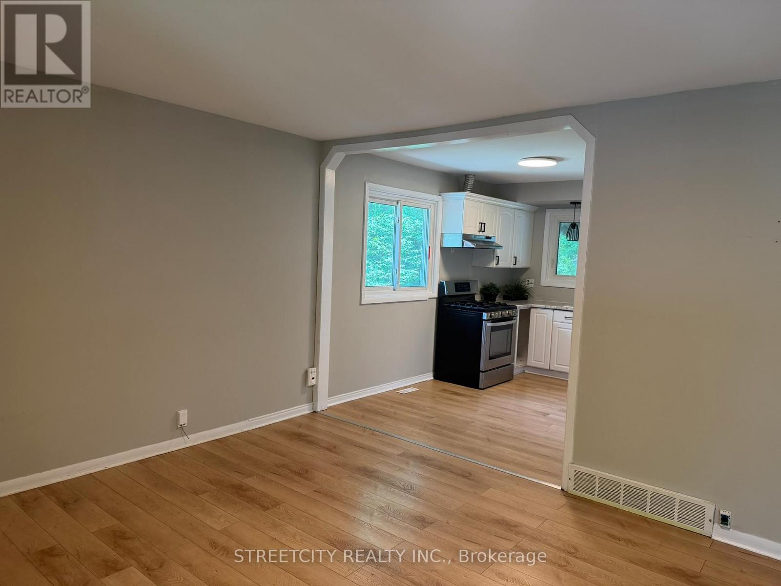 42 Oneida Road, London East (East D), Ontario  N5V 2X1 - Photo 6 - X13412710