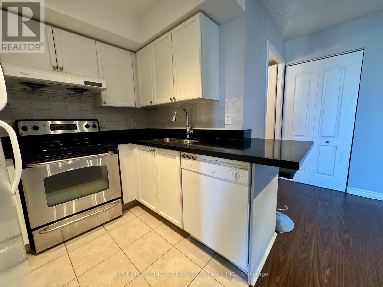 2006 - 17 Barberry Place, Toronto, Ontario  M2K 3E2 - Photo 7 - C13412732