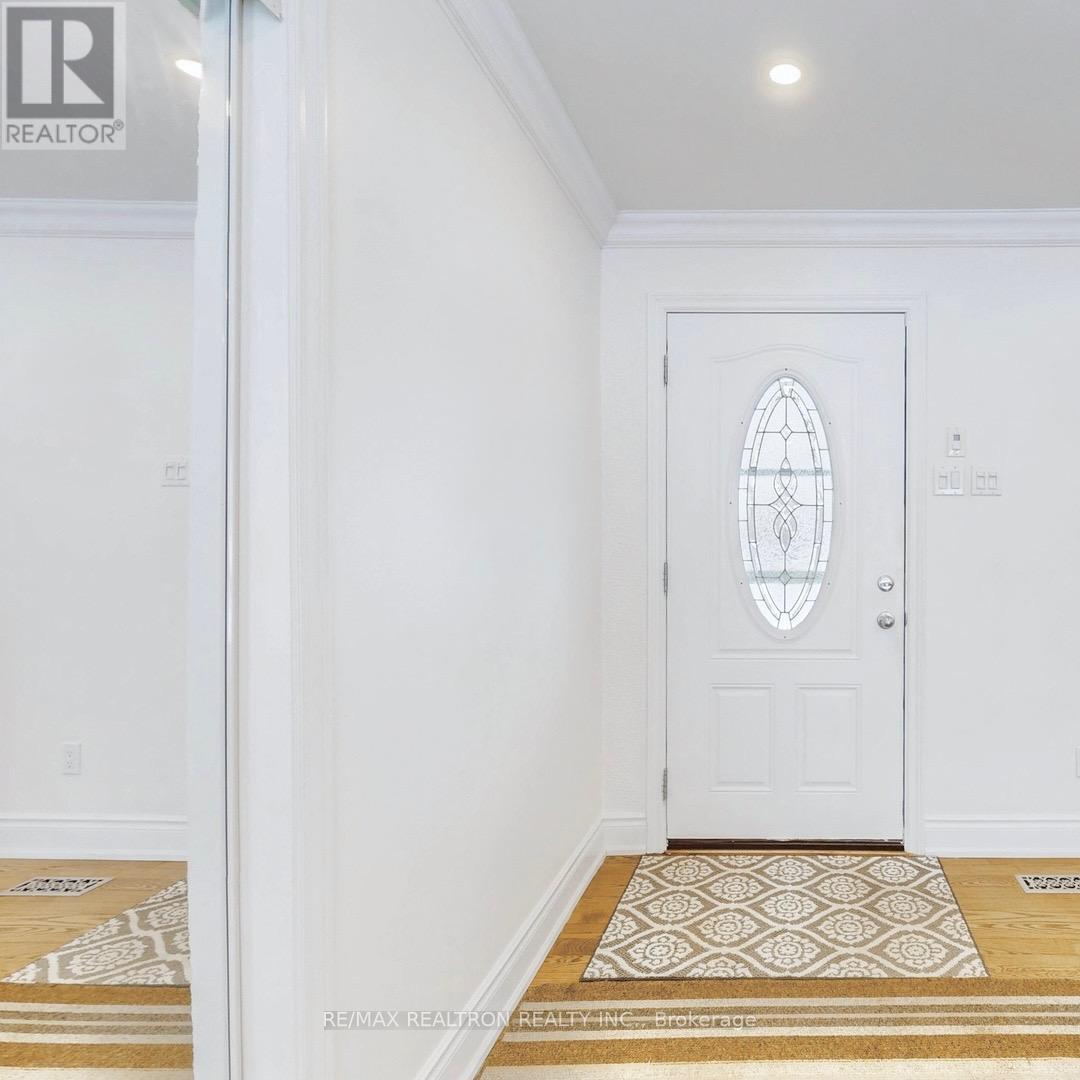 22305 Kennedy Road, East Gwillimbury, Ontario  L0G 1R0 - Photo 3 - N13412454