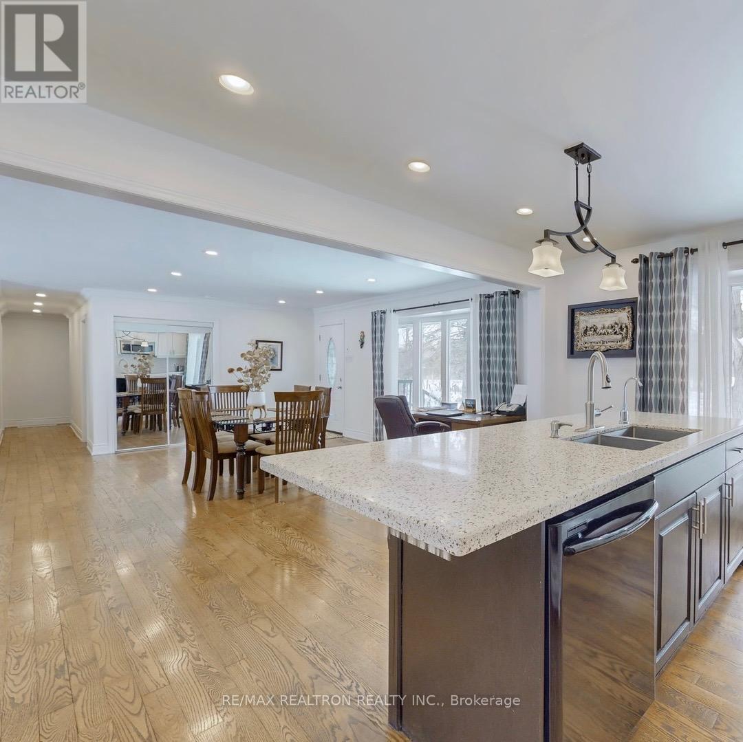 22305 Kennedy Road, East Gwillimbury, Ontario  L0G 1R0 - Photo 4 - N13412454