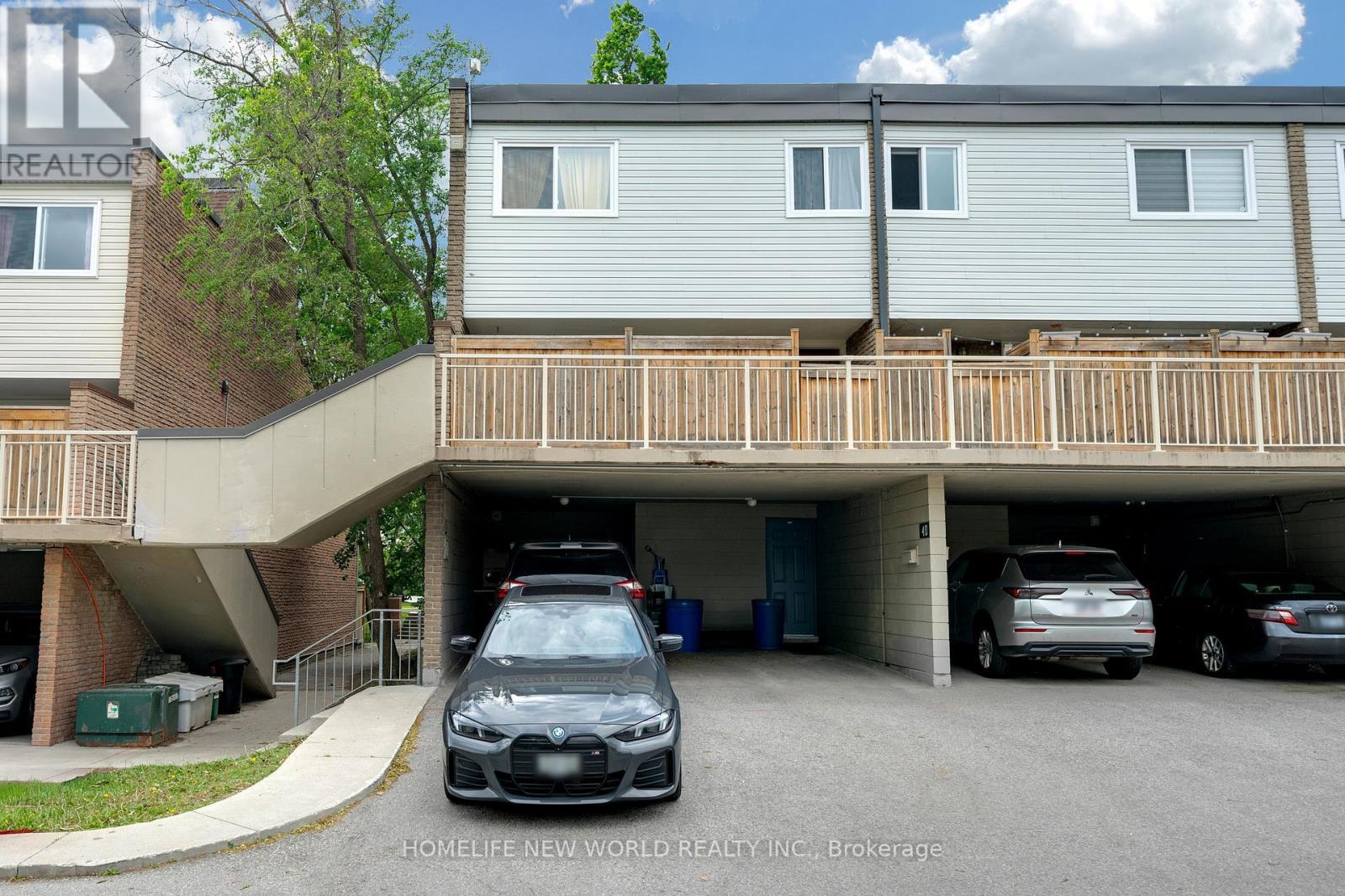 38 SPRINGFAIR AVENUE, Aurora, Ontario