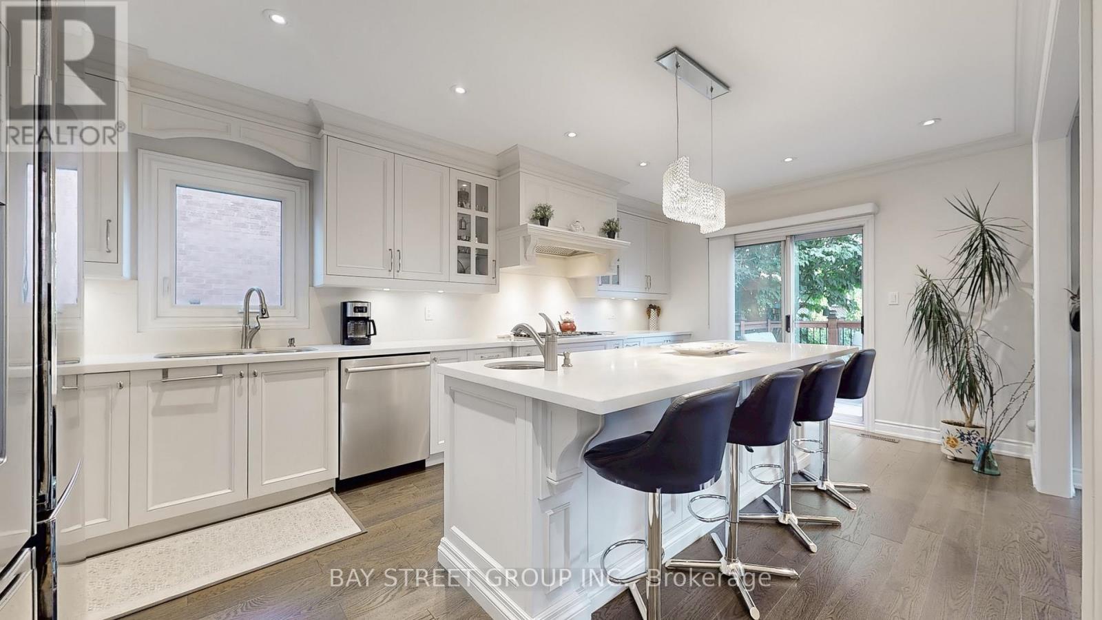 57 Whitburn Crescent, Vaughan, Ontario  L6A 1M7 - Photo 12 - N13412724
