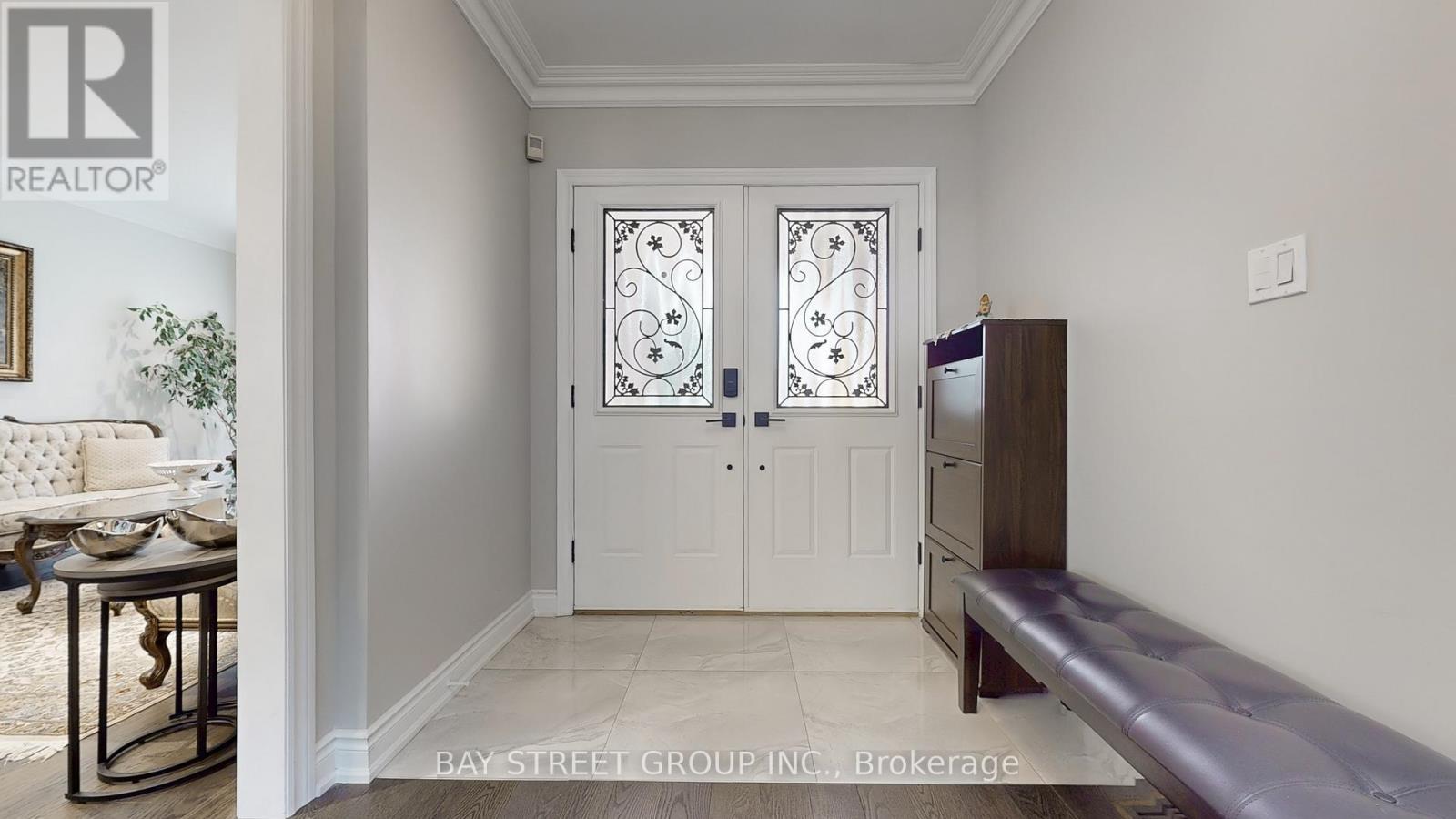 57 Whitburn Crescent, Vaughan, Ontario  L6A 1M7 - Photo 3 - N13412724