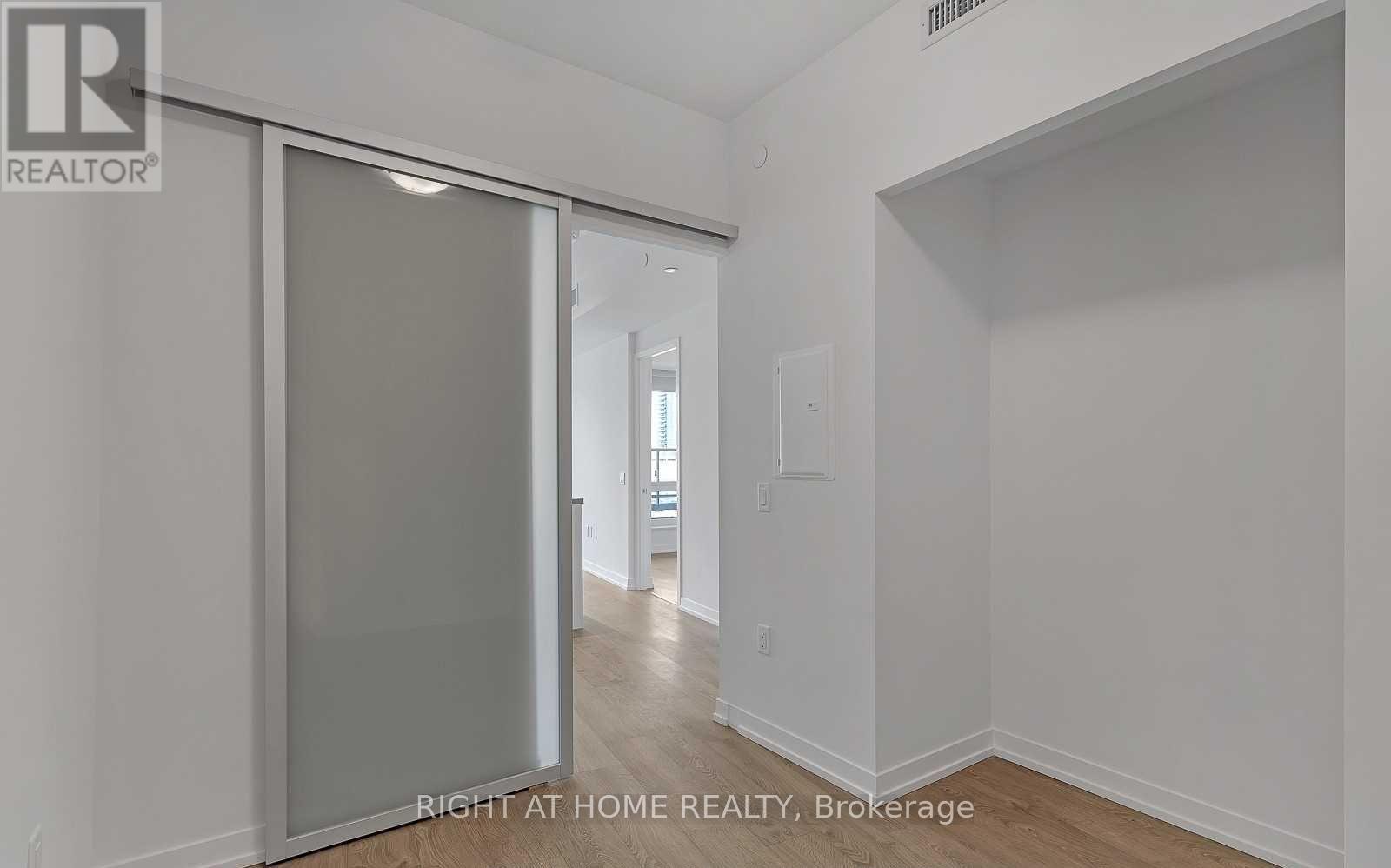 208e - 8868 Yonge Street, Richmond Hill, Ontario  L4C 0T4 - Photo 9 - N13412734
