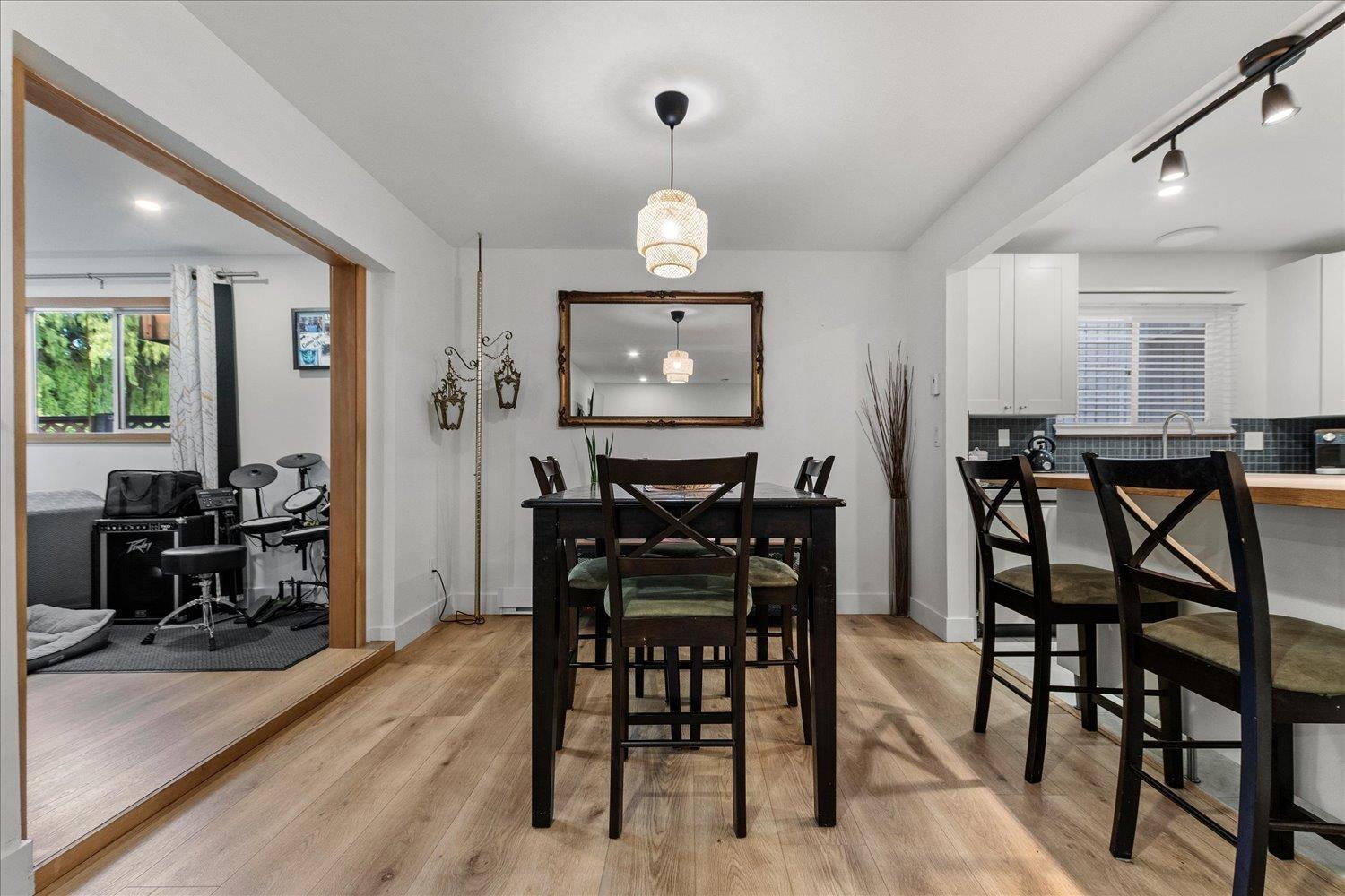 8542 Mccutcheon Avenue, Chilliwack Proper South, Chilliwack, British Columbia  V2P 7K7 - Photo 6 - R3130550