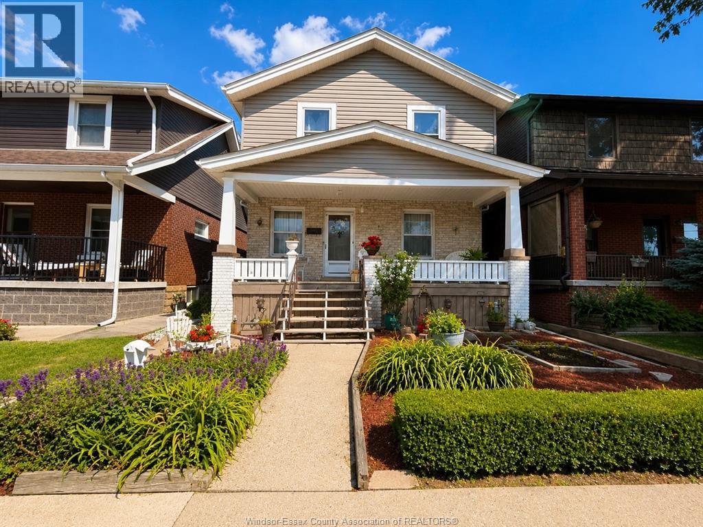 382 PINE STREET, Windsor, Ontario
