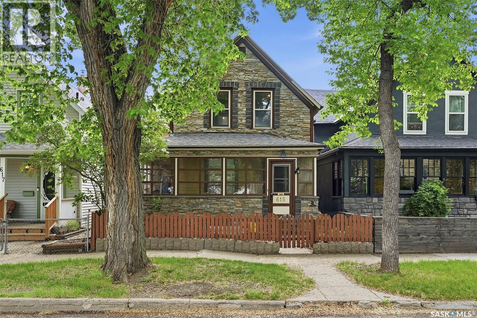 615 G Avenue S, Saskatoon, Saskatchewan  S7M 1V8 - Photo 1 - SK038255