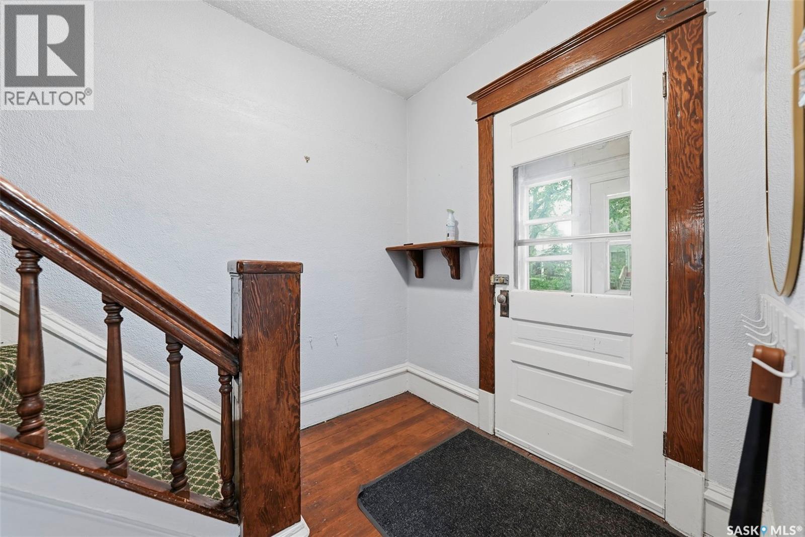 615 G Avenue S, Saskatoon, Saskatchewan  S7M 1V8 - Photo 4 - SK038255