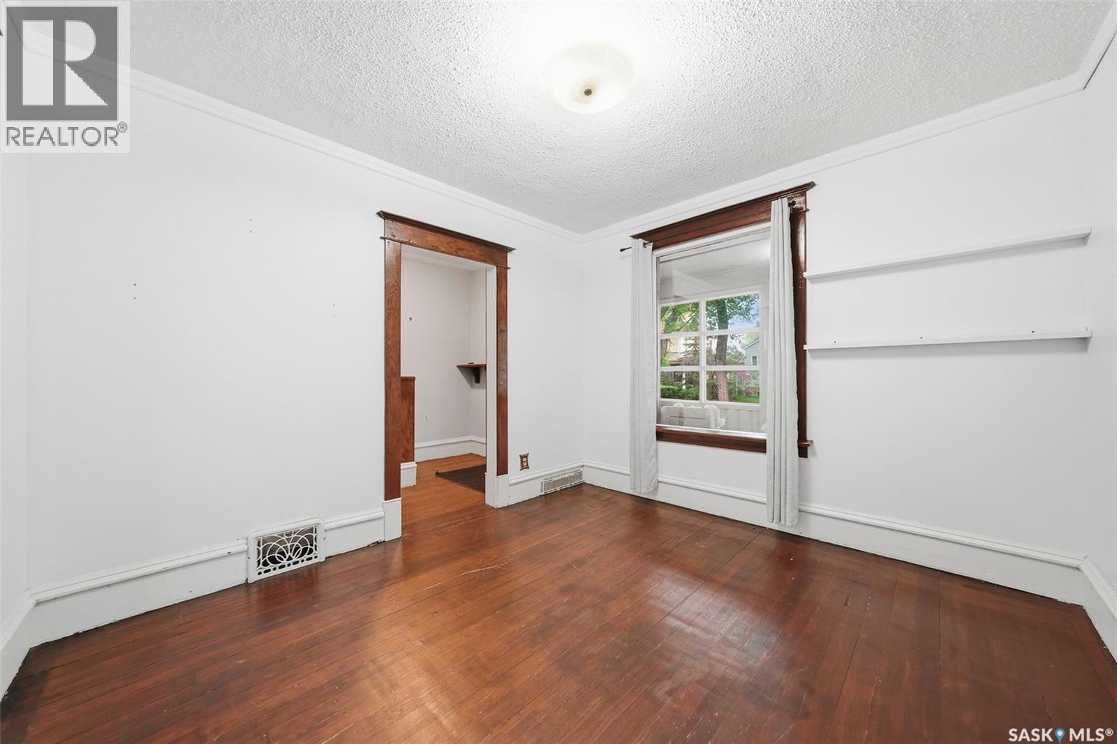 615 G Avenue S, Saskatoon, Saskatchewan  S7M 1V8 - Photo 5 - SK038255