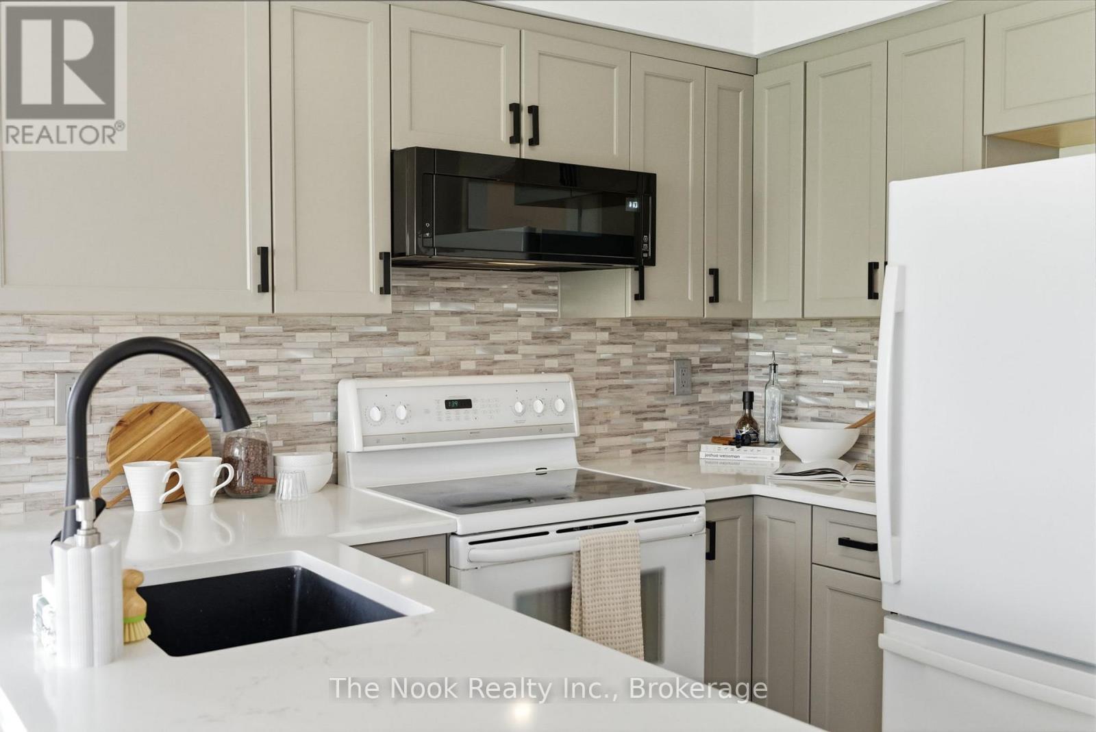 865 Lochness Crescent, Oshawa, Ontario  L1J 7P9 - Photo 16 - E13412760