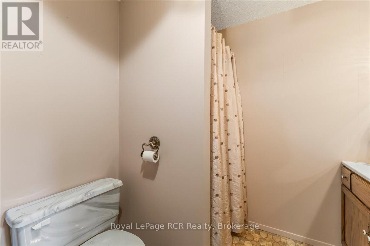 744 Arthur Street, West Grey, Ontario  N0G 1C0 - Photo 28 - X13412768