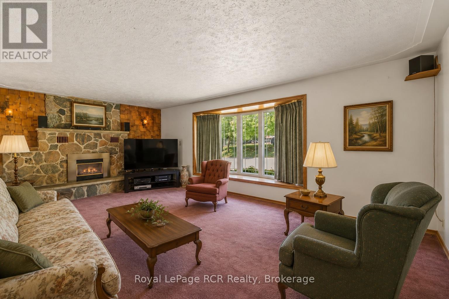 744 Arthur Street, West Grey, Ontario  N0G 1C0 - Photo 3 - X13412768