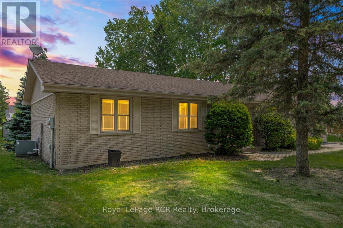 744 Arthur Street, West Grey, Ontario  N0G 1C0 - Photo 31 - X13412768