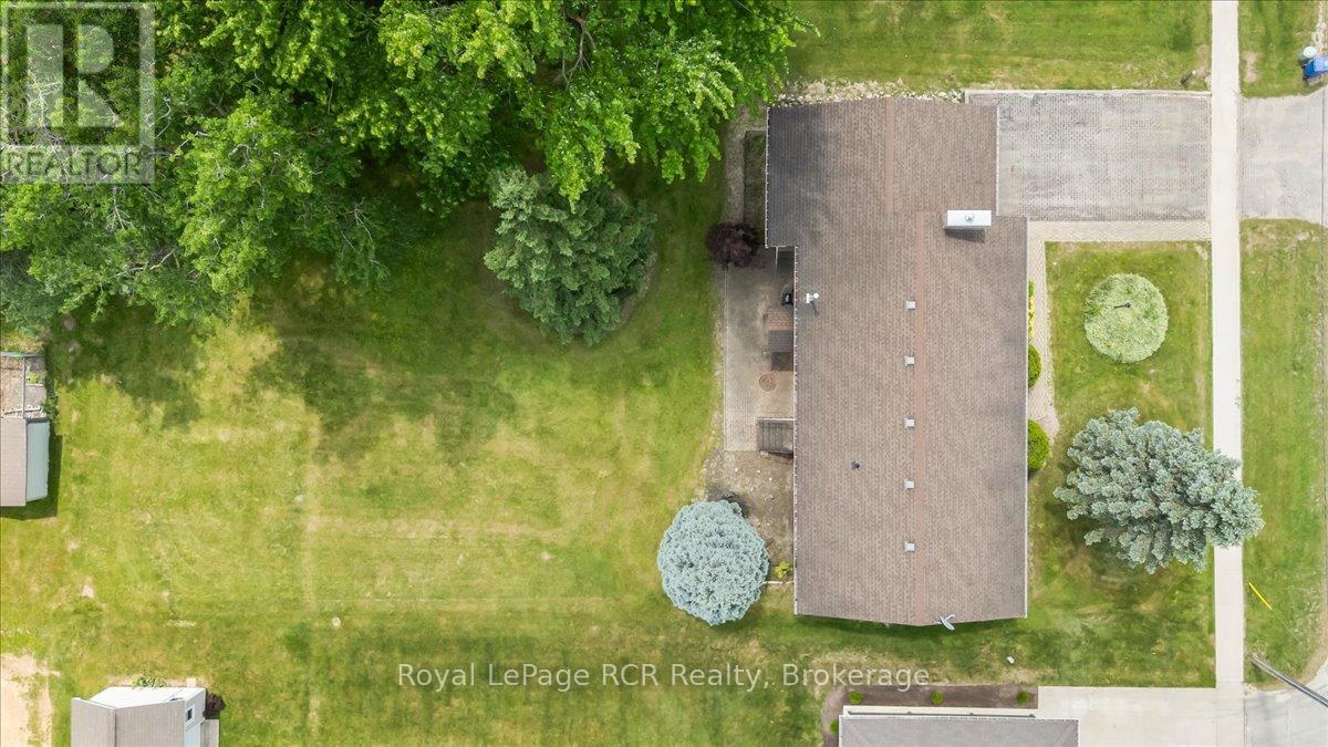 744 Arthur Street, West Grey, Ontario  N0G 1C0 - Photo 38 - X13412768