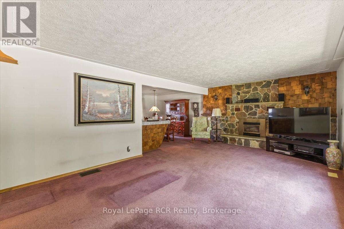 744 Arthur Street, West Grey, Ontario  N0G 1C0 - Photo 4 - X13412768