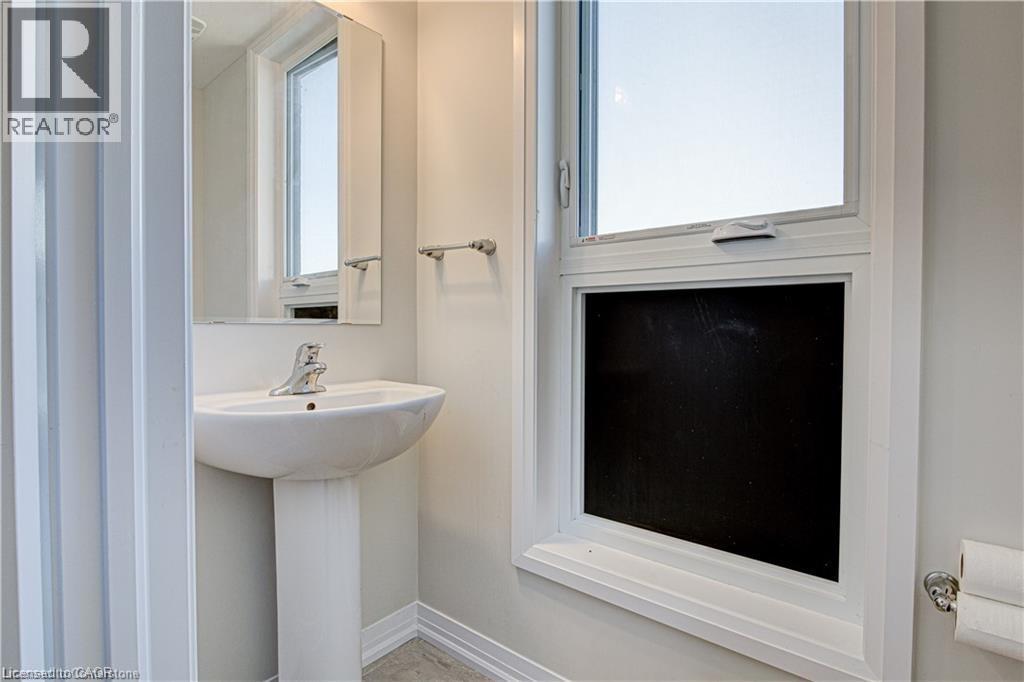 261 Woodbine Avenue Unit# 73, Kitchener, Ontario  N2R 0A9 - Photo 29 - 40837590