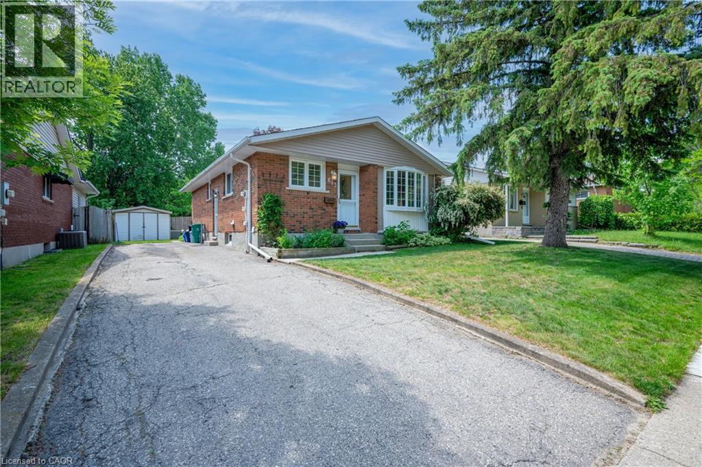 613 Dogwood Lane, Waterloo, Ontario  N2L 4Y2 - Photo 3 - 40837317