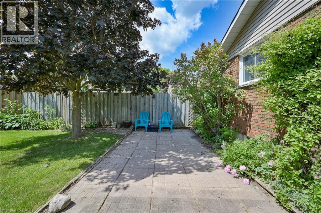 613 Dogwood Lane, Waterloo, Ontario  N2L 4Y2 - Photo 33 - 40837317