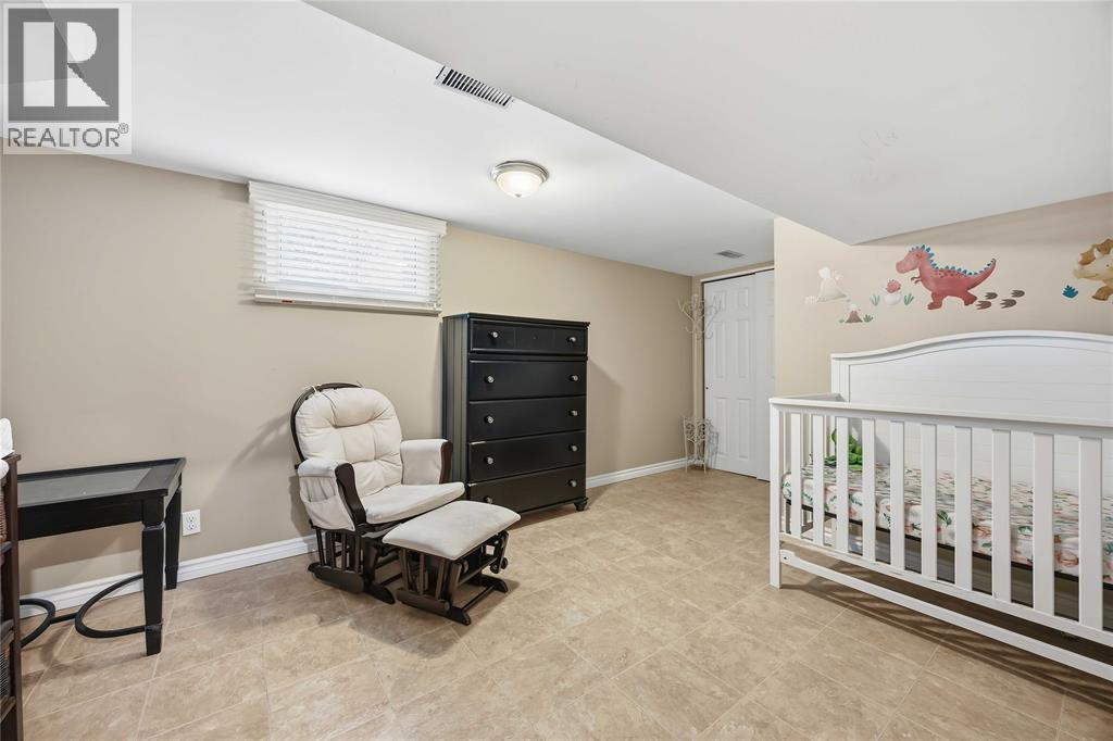 1068 Fairlane Avenue, Sarnia, Ontario  N7S 3J8 - Photo 35 - 26013354