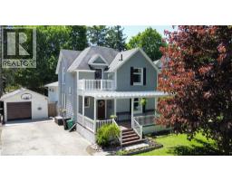 9 PARK Avenue W, Elmira, Ontario