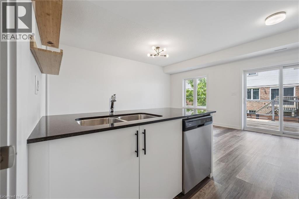 205 West Oak Trail Unit# 38, Kitchener, Ontario N2R 0R9 - Photo 16 - 40817267
